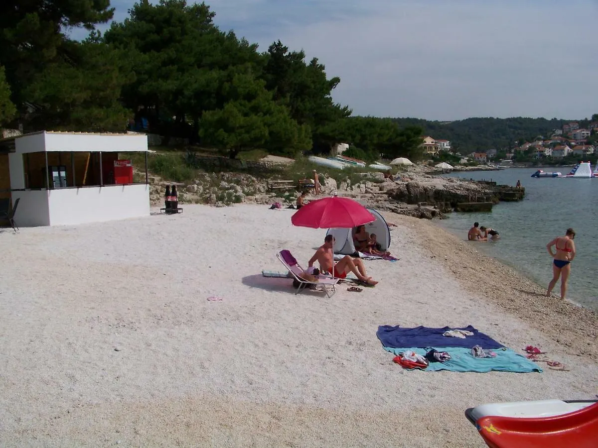 Apartment House Juretic - 50 M From The Beach Trogir 0*,  Kroatien