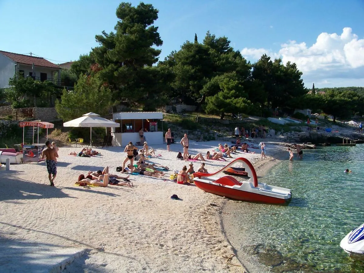 Apartment House Juretic - 50 M From The Beach Trogir