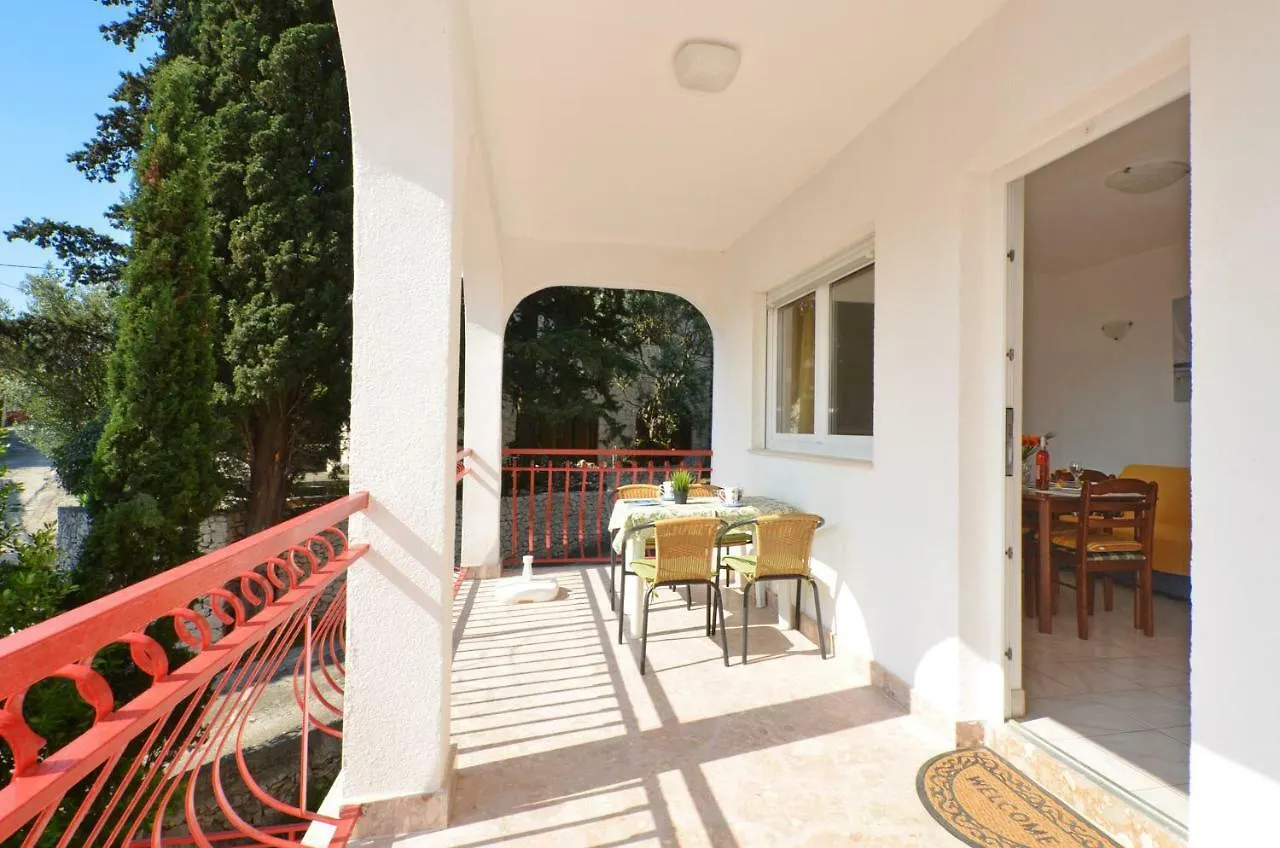 Apartment House Juretic - 50 M From The Beach Trogir Chorwacja